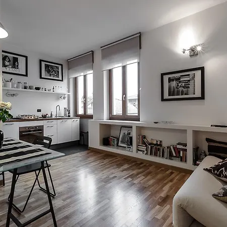 Design Bocconi Apartment *